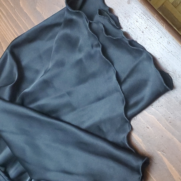 Sold online - Picture 3 of 6